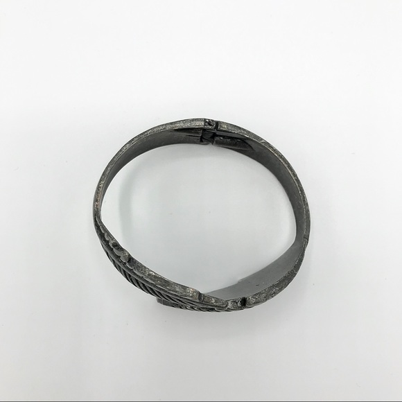 Vintage Feather Cuff Bracelet Statement Silver Pewter Toned - Picture 6 of 9